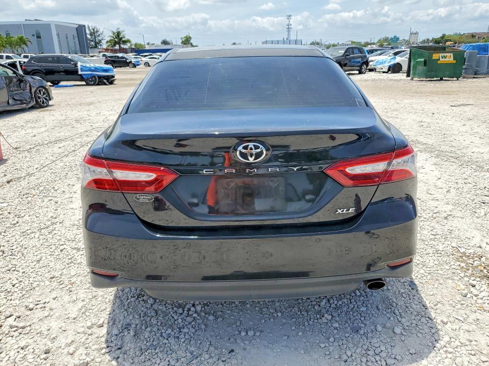Aukcja sprzedaży 2018 Toyota Camry, vin: 4T1B11HK9JU118233, numer aukcji: 52475956