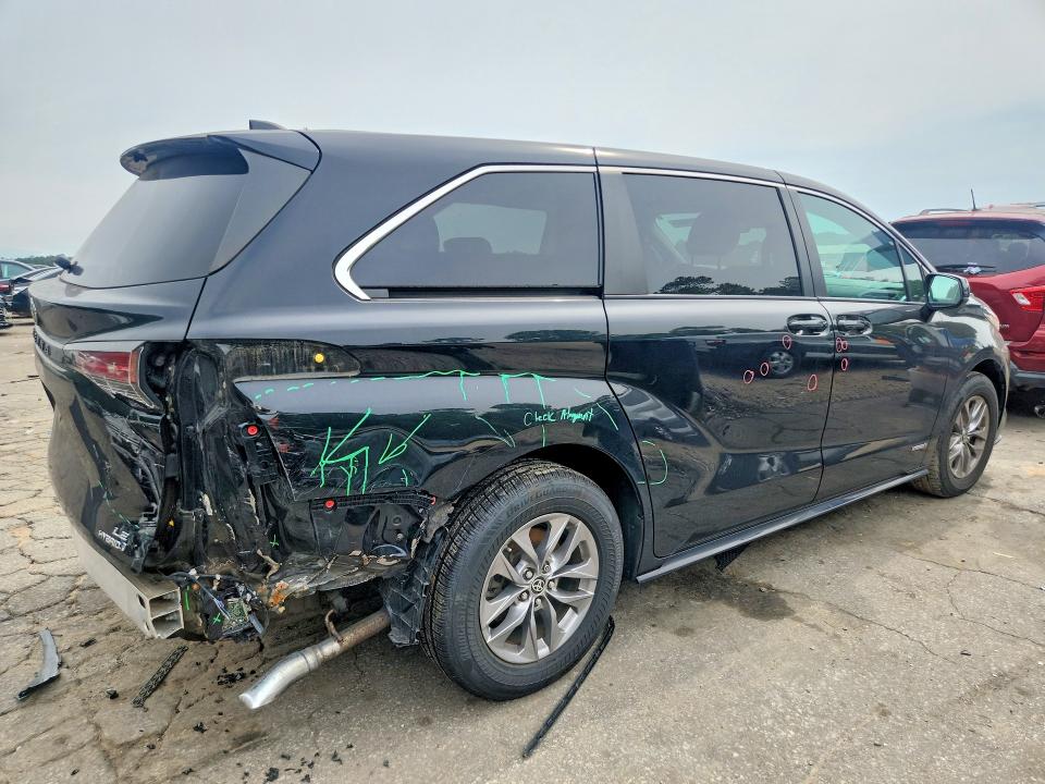 52809496 :رقم المزاد ، 5TDKRKEC9MS004676 vin ، 2021 Toyota Sienna مزاد بيع