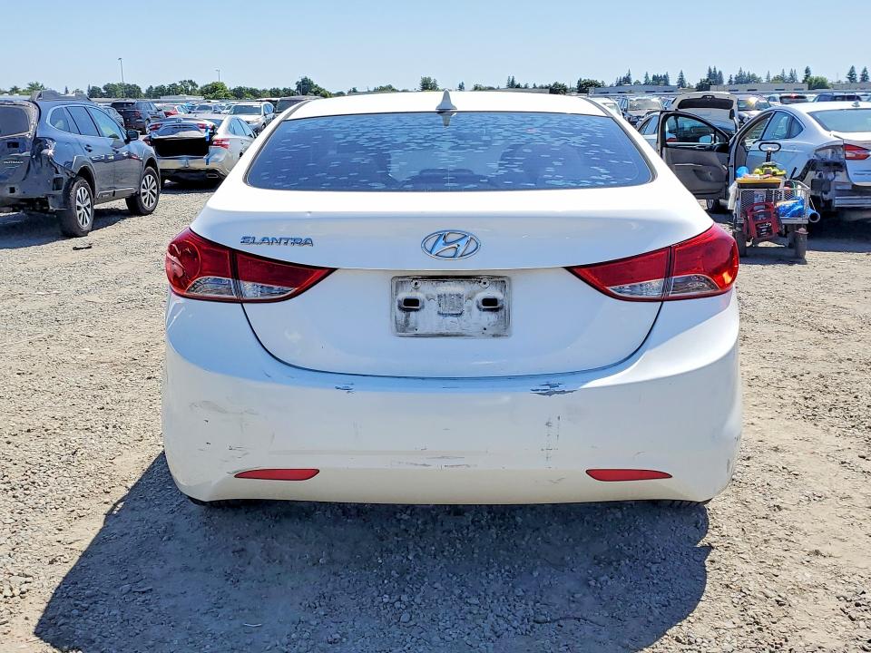 52561686 :رقم المزاد ، 5NPDH4AE9DH294549 vin ، 2013 Hyundai Elantra مزاد بيع