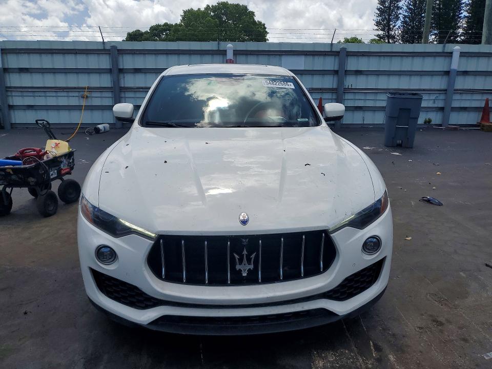 54822686 :رقم المزاد ، ZN661XUA6JX292117 vin ، 2018 Maserati Levante مزاد بيع