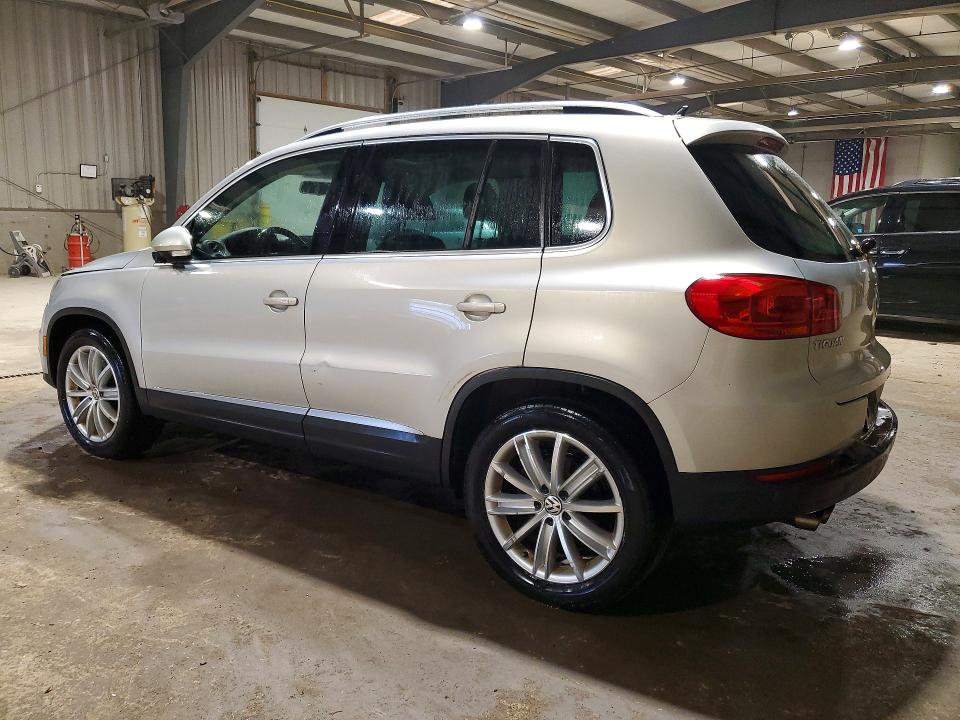 52853166 :رقم المزاد ، WVGBV3AX3EW588192 vin ، 2014 Volkswagen Tiguan مزاد بيع