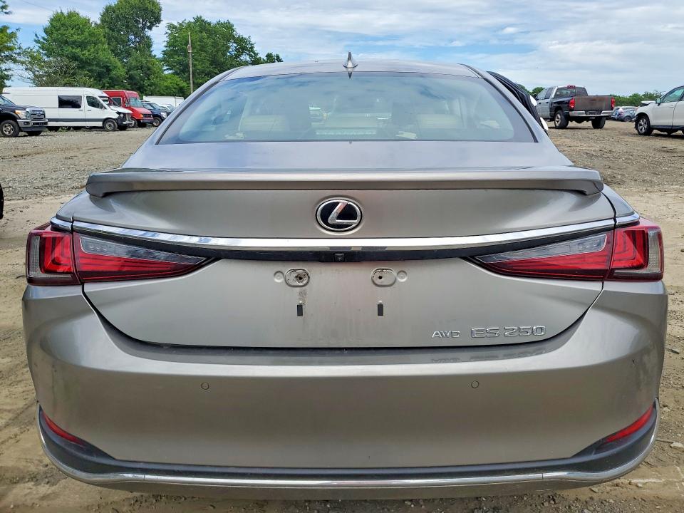 55232756 :رقم المزاد ، 58AD11D14MU003915 vin ، 2021 Lexus Es 250 مزاد بيع