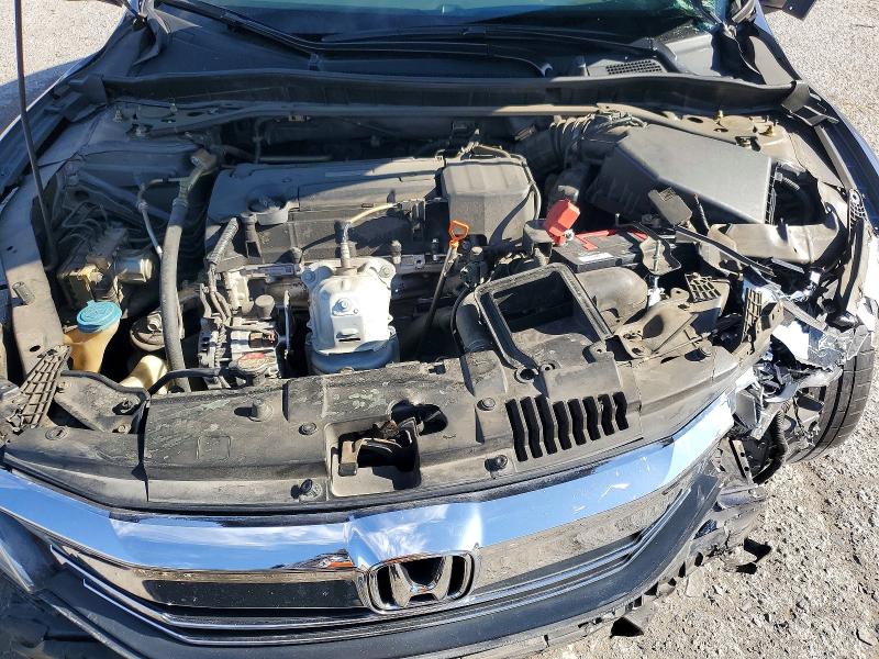 53663456 :رقم المزاد ، 1HGCR2F57HA057384 vin ، 2017 Honda Accord مزاد بيع