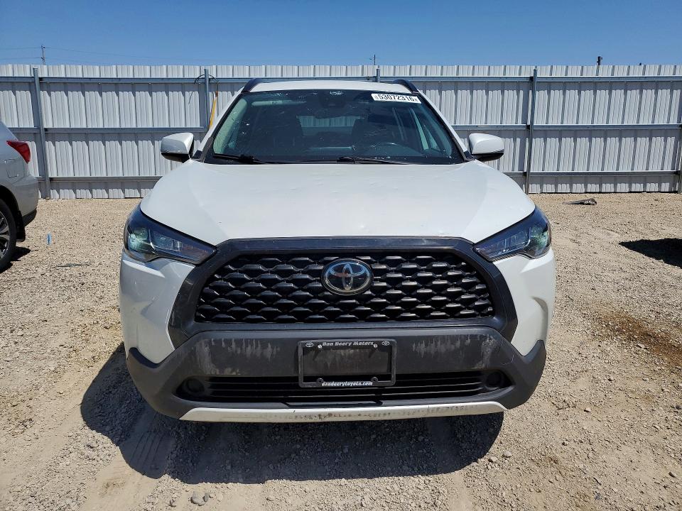 53072316 :رقم المزاد ، 7MUCAAAG2NV030834 vin ، 2022 Toyota Corolla Cross مزاد بيع