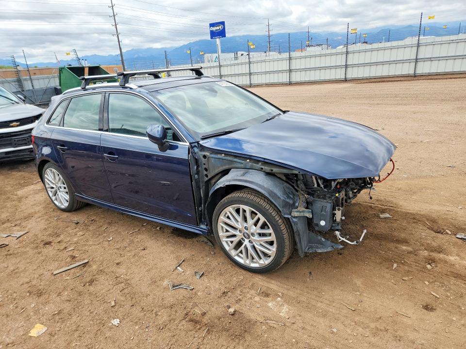 54723616 :رقم المزاد ، WAUSPBFF9JA055793 vin ، 2018 Audi A3 مزاد بيع