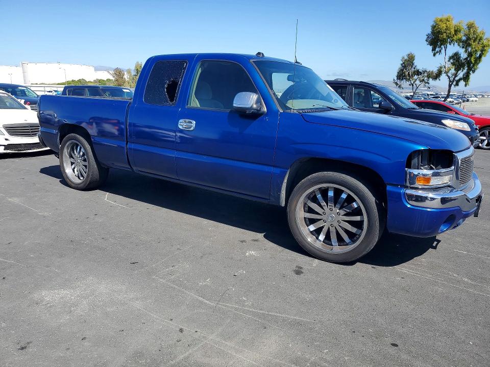 Продажа на аукционе авто 2004 Gmc New Sierra, vin: 2GTEC19T141373364, номер лота: 52932346