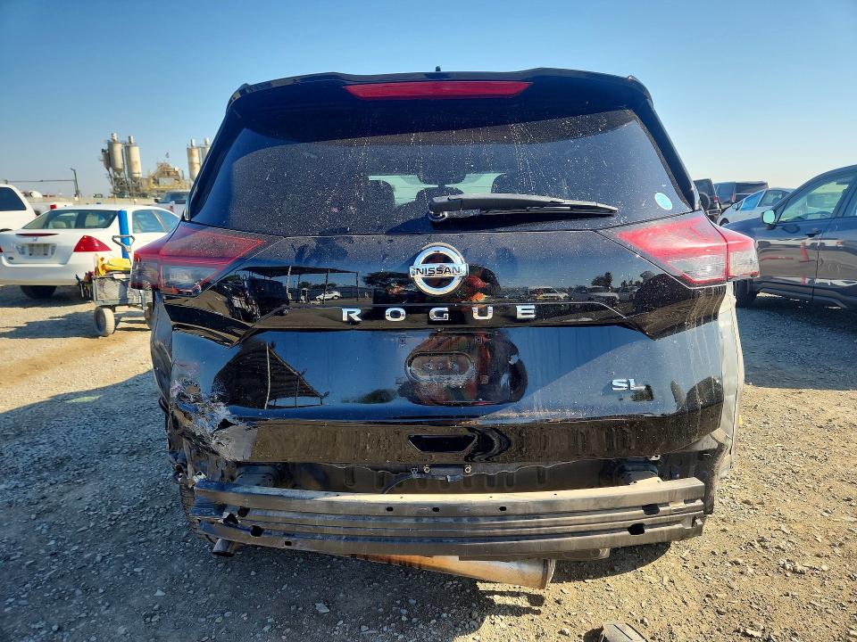 53046626 :رقم المزاد ، 5N1AT3CA4MC766993 vin ، 2021 Nissan Rogue مزاد بيع