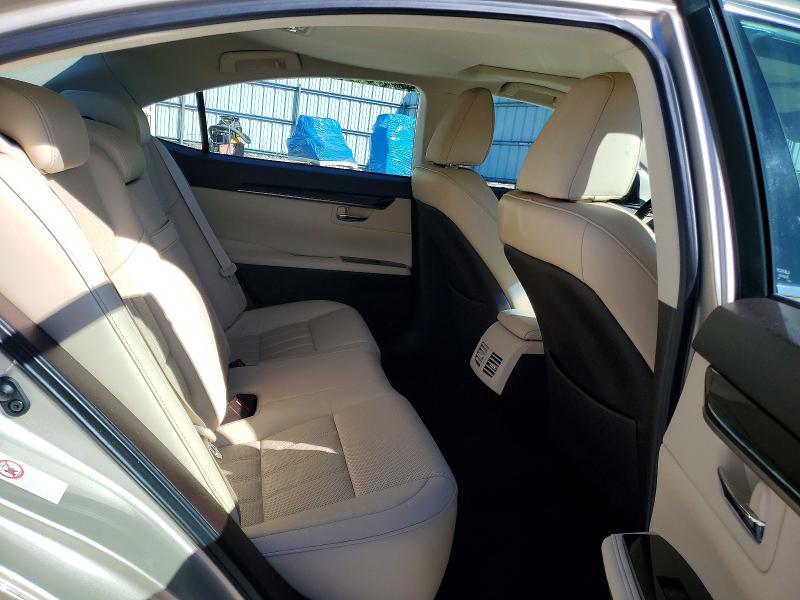 53448666 :رقم المزاد ، 58ABK1GG7JU090578 vin ، 2018 Lexus Es مزاد بيع