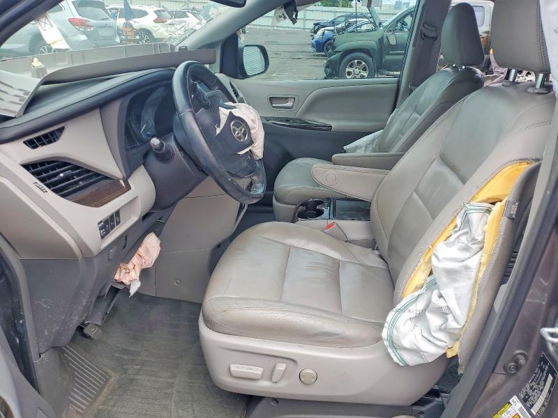 52566926 :رقم المزاد ، 5TDYK3DC5FS656767 vin ، 2015 Toyota Sienna مزاد بيع