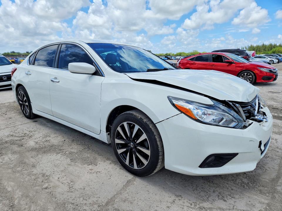 2018 Nissan Altima მანქანა იყიდება აუქციონზე, vin: 1N4AL3APXJC157906, აუქციონის ნომერი: 54352426