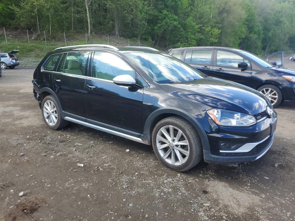 2017 Volkswagen Golf Alltrack მანქანა იყიდება აუქციონზე, vin: 3VWH17AU0HM514706, აუქციონის ნომერი: 52207926