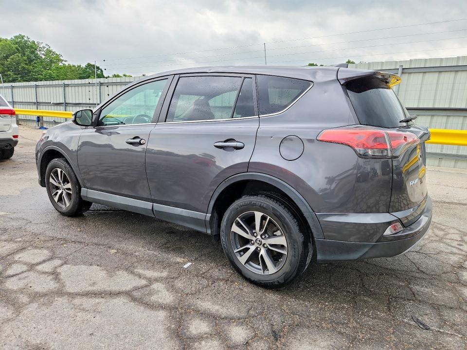 54195526 :رقم المزاد ، 2T3WFREV2JW477446 vin ، 2018 Toyota Rav4 مزاد بيع