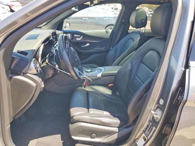 55079156 :رقم المزاد ، WDC0G4JB7HF135370 vin ، 2017 Mercedes-benz Glc مزاد بيع