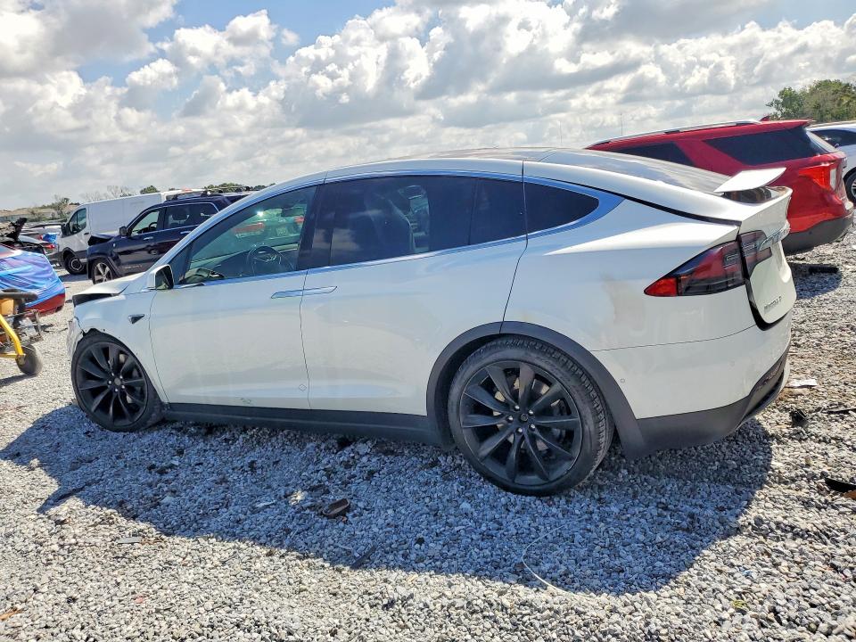 Продажа на аукционе авто 2017 Tesla Model X, vin: 5YJXCBE28HF043879, номер лота: 51303206
