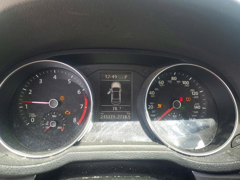 54304616 :رقم المزاد ، 1VWDT7A38HC056088 vin ، 2017 Volkswagen Passat مزاد بيع