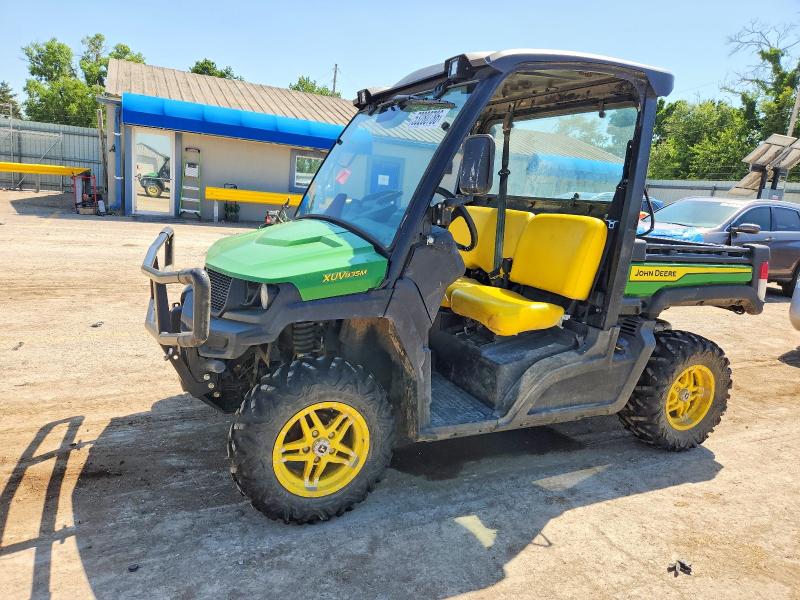 53280786 :رقم المزاد ، 1M0835MAJMM043877 vin ، 2021 John Deere Xuv835m مزاد بيع
