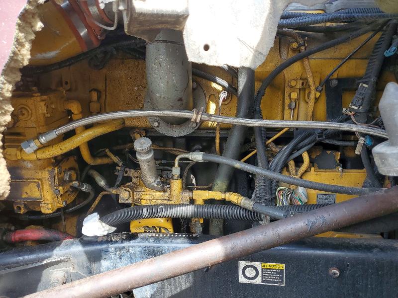 54484496 :رقم المزاد ، 1XKWDB9X24J051384 vin ، 2004 Kenworth W900 مزاد بيع