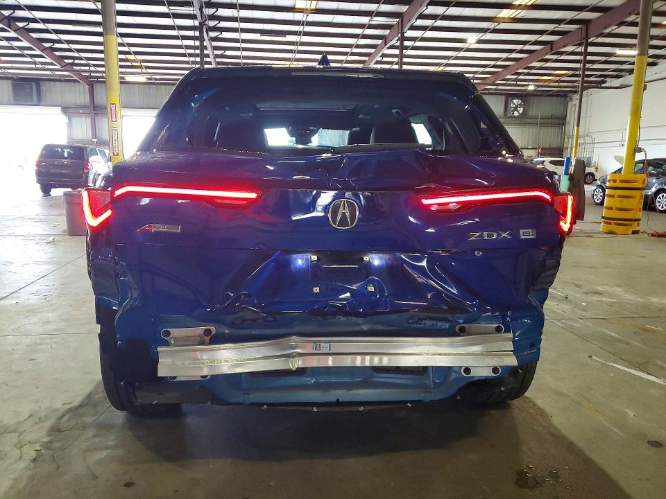 53157206 :رقم المزاد ، 4W5KHMRK3RZ509637 vin ، 2024 Acura Zdx مزاد بيع