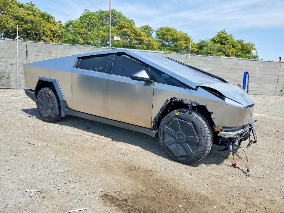 2024 Tesla Cybertruck მანქანა იყიდება აუქციონზე, vin: 7G2CEHED6RA024370, აუქციონის ნომერი: 54001776
