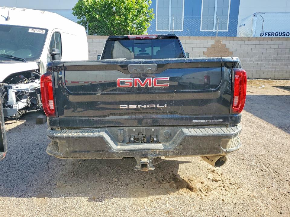 74902215 :رقم المزاد ، 1GT49REY8NF331455 vin ، 2022 Gmc Sierra K2500 Denali مزاد بيع