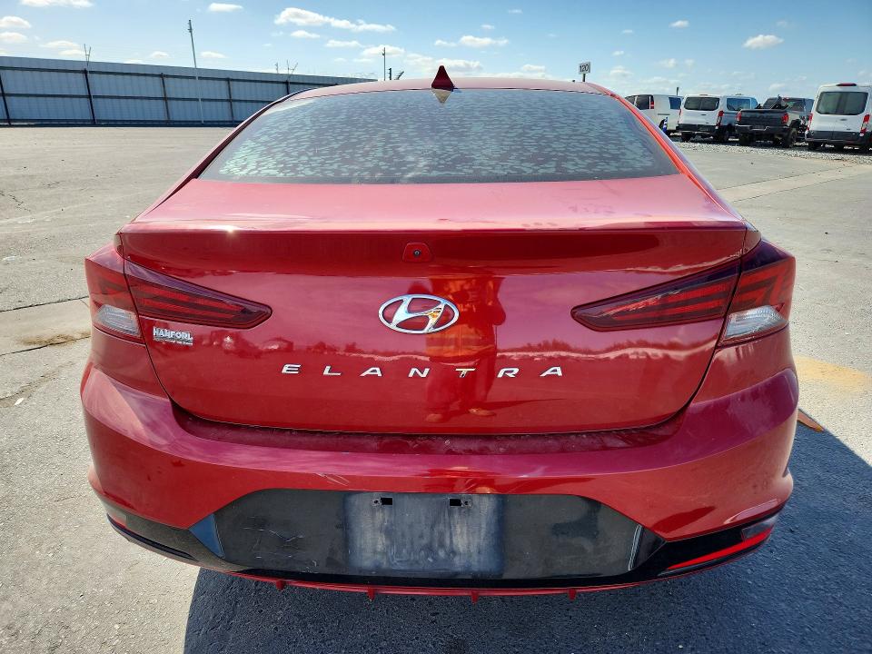 2019 Hyundai Elantra მანქანა იყიდება აუქციონზე, vin: KMHD84LF4KU739817, აუქციონის ნომერი: 55187356