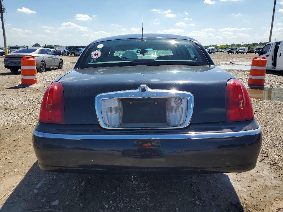 Продажа на аукционе авто 2002 Lincoln Town Car, vin: 1LNHM85W12Y645680, номер лота: 55349016