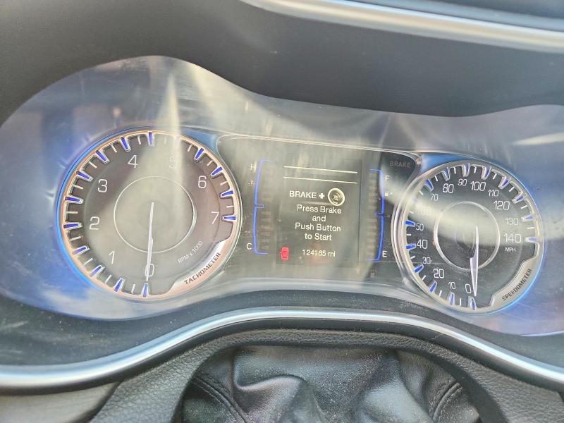 Продажа на аукционе авто 2015 Chrysler 200, vin: 1C3CCCAB1FN558980, номер лота: 54245246