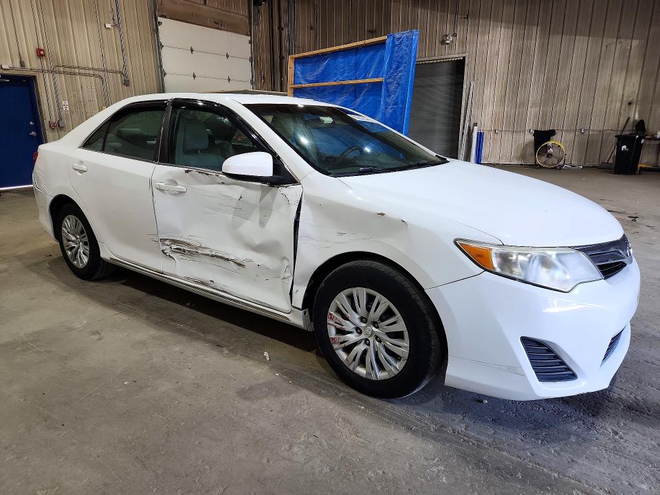 55052546 :رقم المزاد ، 4T4BF1FK8ER368630 vin ، 2014 Toyota Camry مزاد بيع