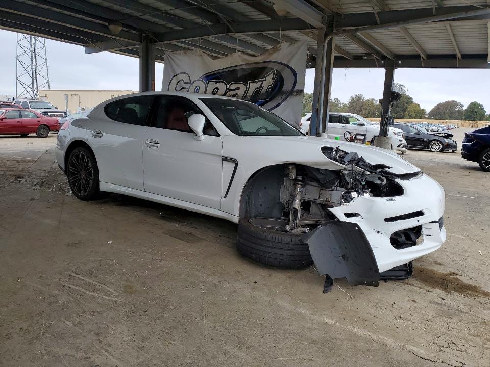 52913226 :رقم المزاد ، WP0AA2A72GL007131 vin ، 2016 Porsche Panamera مزاد بيع