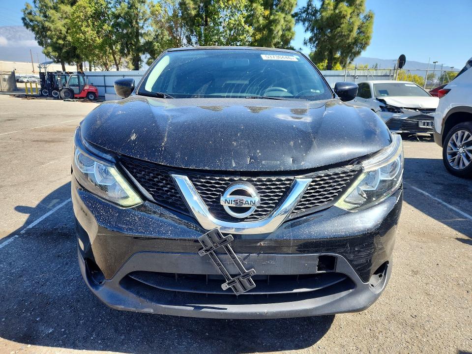 53730446 :رقم المزاد ، JN1BJ1CR1HW127776 vin ، 2017 Nissan Rogue Sport مزاد بيع