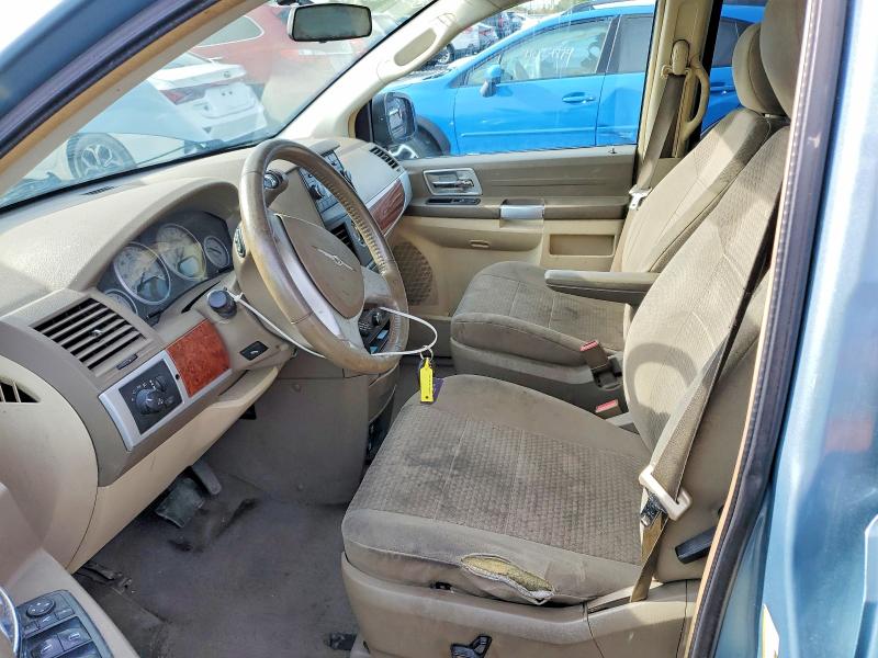 2008 Chrysler Town & Country მანქანა იყიდება აუქციონზე, vin: 2A8HR54P88R696906, აუქციონის ნომერი: 53626746