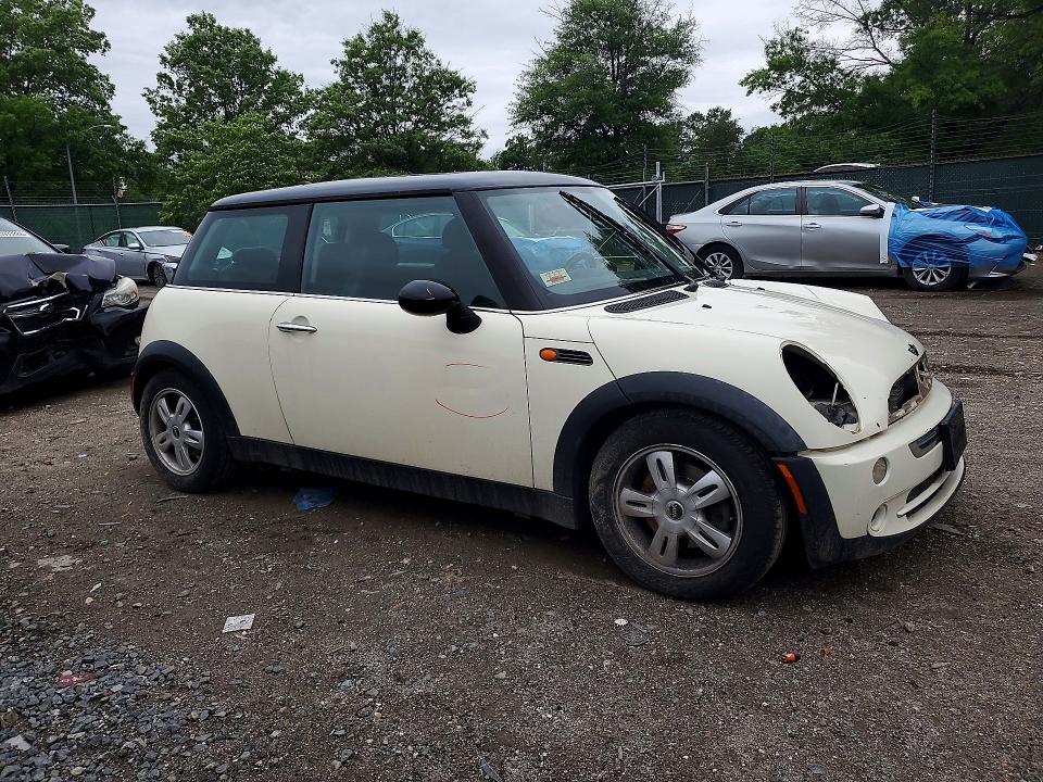 2006 Mini Cooper მანქანა იყიდება აუქციონზე, vin: WMWRC33546TJ78330, აუქციონის ნომერი: 53665346