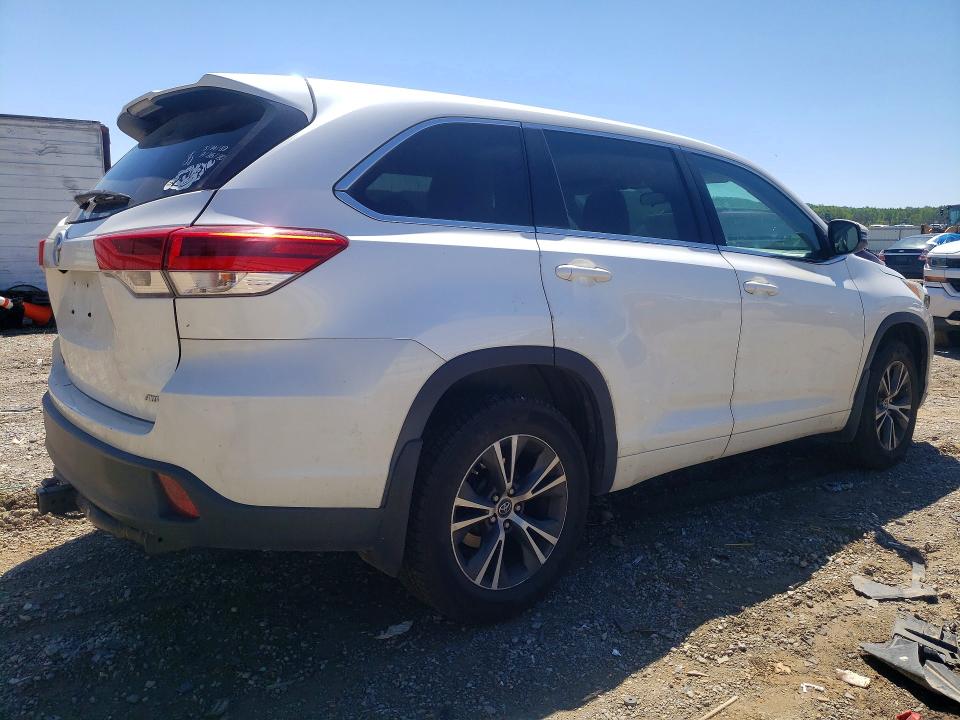 52883056 :رقم المزاد ، 5TDBZRFHXJS818303 vin ، 2018 Toyota Highlander مزاد بيع