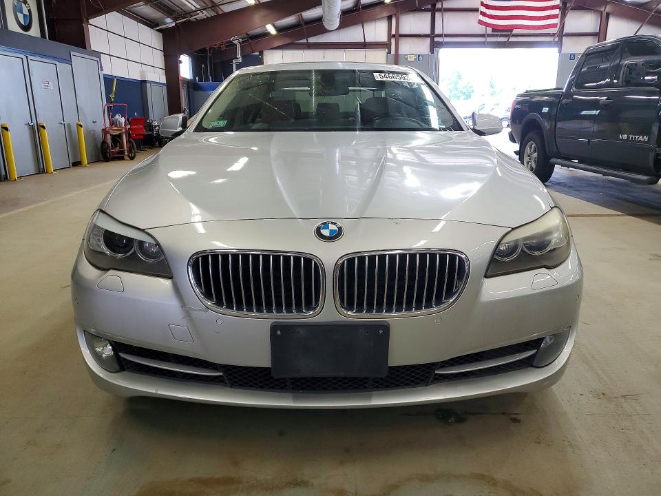 2011 Bmw 535 მანქანა იყიდება აუქციონზე, vin: WBAFU7C55BC876270, აუქციონის ნომერი: 54665936