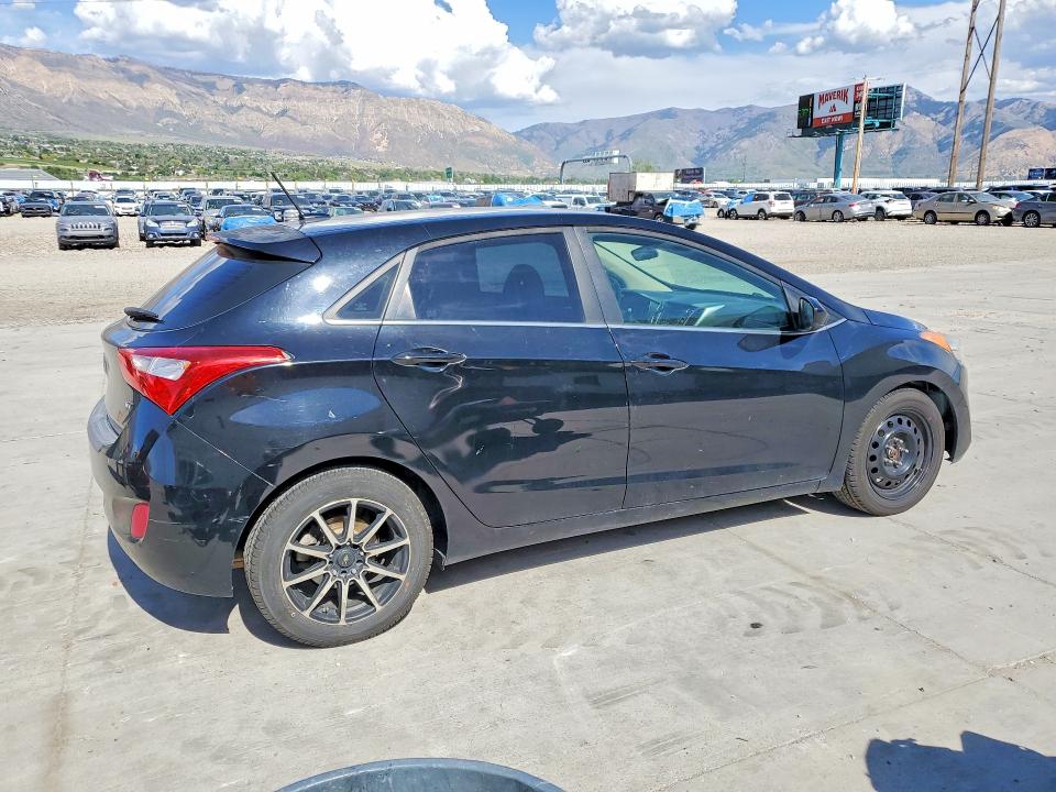 2016 Hyundai Elantra Gt მანქანა იყიდება აუქციონზე, vin: KMHD35LHXGU335871, აუქციონის ნომერი: 51036176