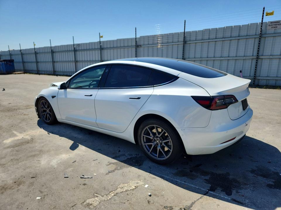 54822766 :رقم المزاد ، 5YJ3E1EB0MF995966 vin ، 2021 Tesla Model 3 مزاد بيع
