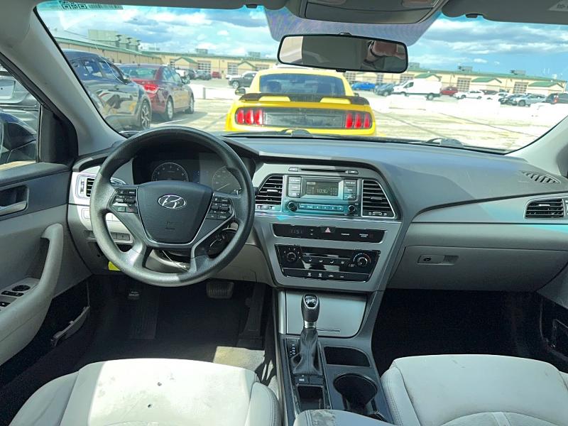 2017 Hyundai Sonata მანქანა იყიდება აუქციონზე, vin: 5NPE24AFXHH573044, აუქციონის ნომერი: 52455676