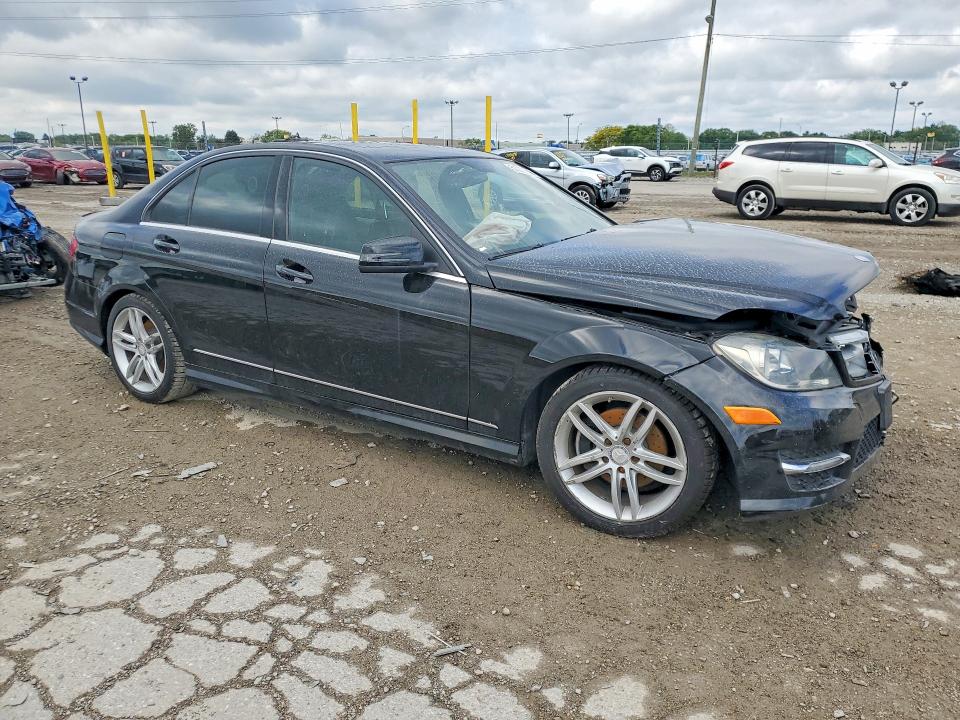 Продажа на аукционе авто 2013 Mercedes-benz C, vin: WDDGF4HBXDF973776, номер лота: 51033656