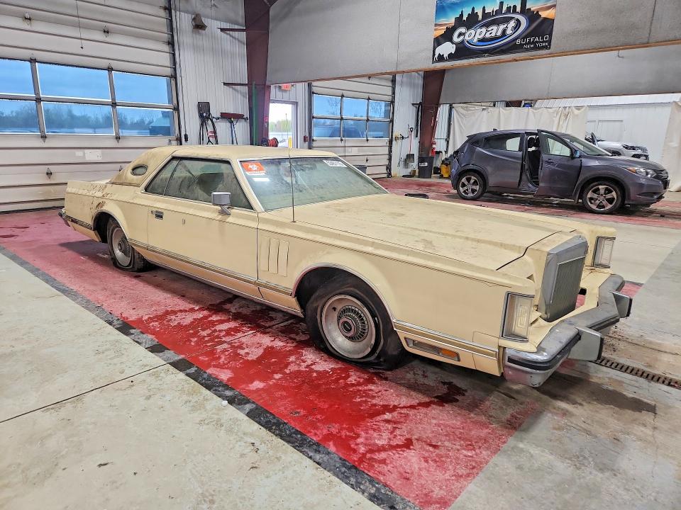 53457116 :رقم المزاد ، 7Y89A884092 vin ، 1977 Lincoln Continental مزاد بيع