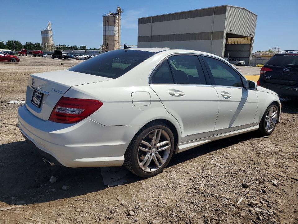 Продаж на аукціоні авто 2012 Mercedes-benz C, vin: WDDGF8BB9CR240762, номер лоту: 54123436