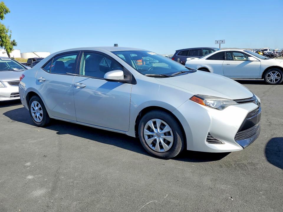 53950476 :رقم المزاد ، 2T1BURHE0HC765180 vin ، 2017 Toyota Corolla مزاد بيع