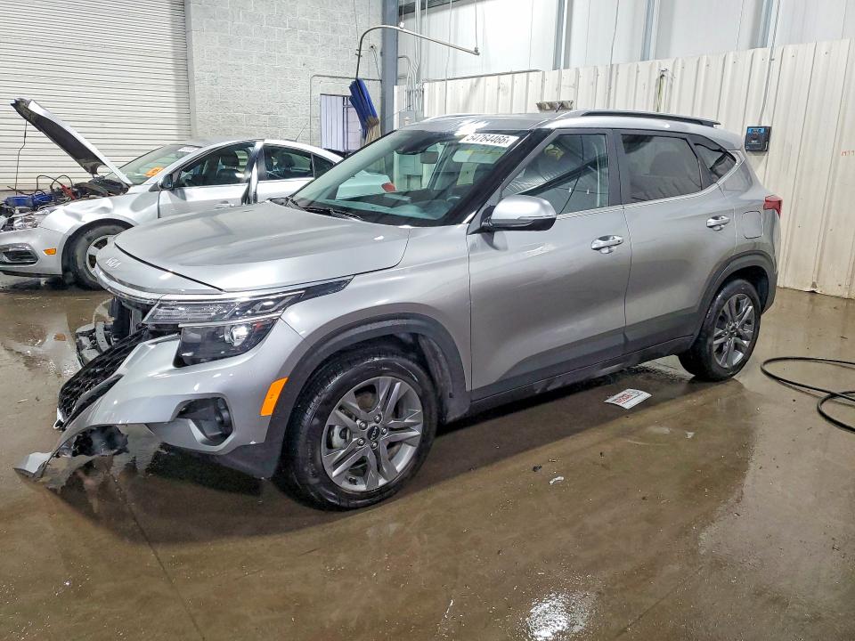 2023 Kia Seltos მანქანა იყიდება აუქციონზე, vin: KNDEU2AA9P7414313, აუქციონის ნომერი: 54764466