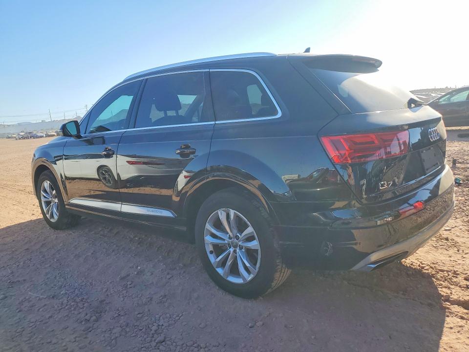 53125586 :رقم المزاد ، WA1LAAF72KD037755 vin ، 2019 Audi Q7 مزاد بيع
