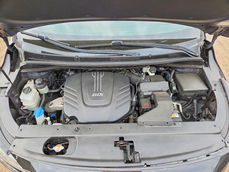 52567396 :رقم المزاد ، KNDMB5C19F6021545 vin ، 2015 Kia Sedona مزاد بيع