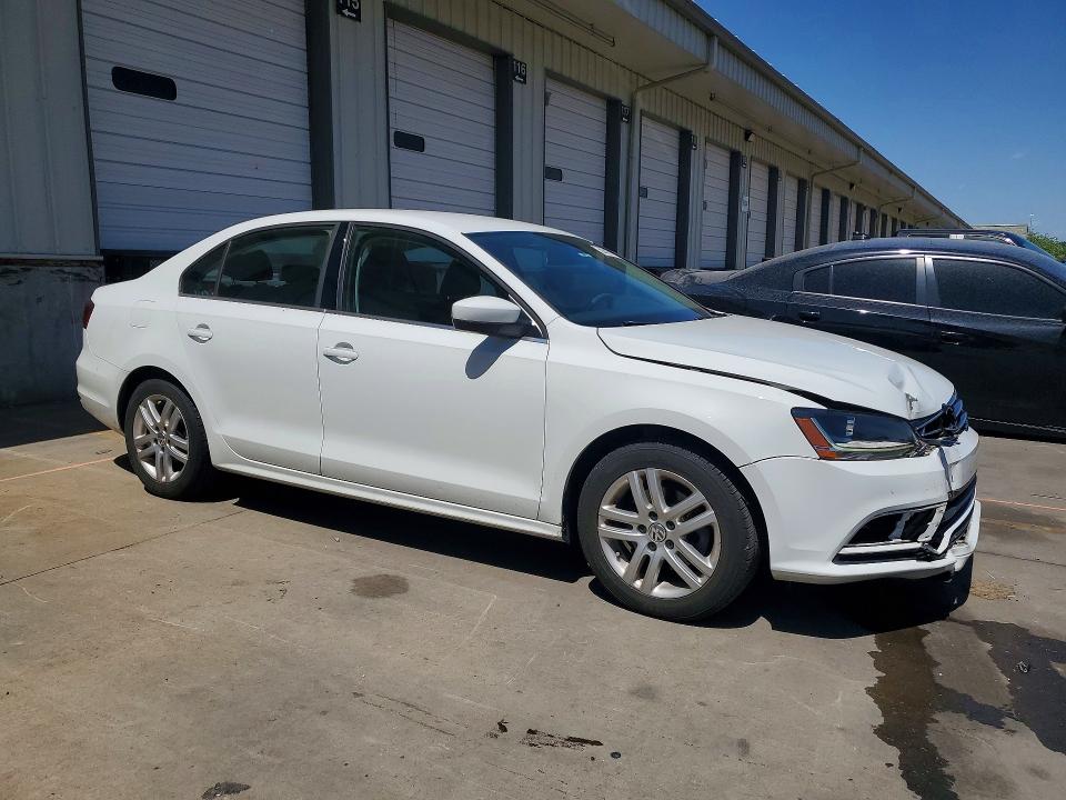 53513716 :رقم المزاد ، 3VW2B7AJ0HM290412 vin ، 2017 Volkswagen Jetta مزاد بيع