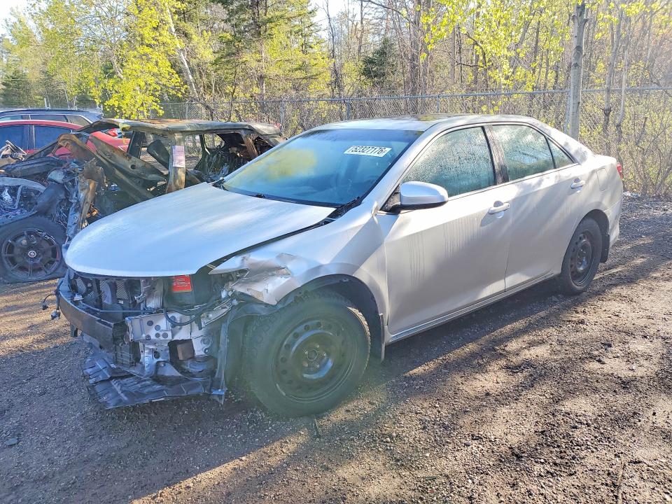 52327176 :رقم المزاد ، 4T1BF1FK0EU756817 vin ، 2014 Toyota Camry مزاد بيع