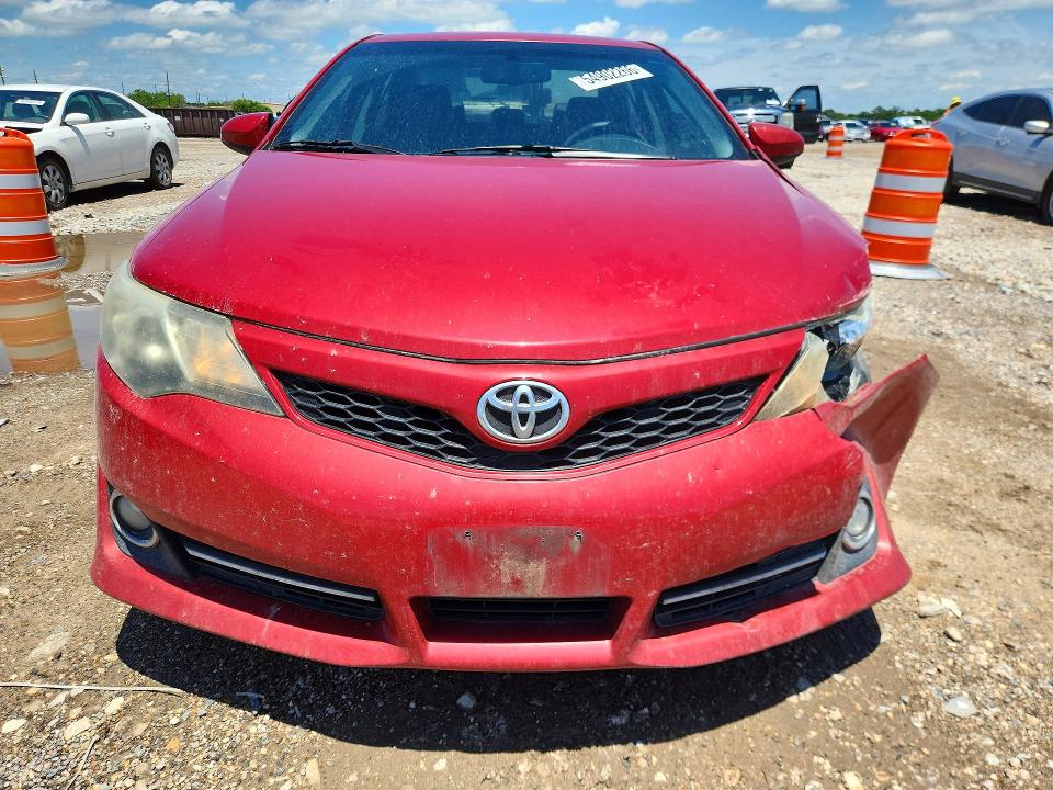 54902266 :رقم المزاد ، 4T1BF1FK4DU684521 vin ، 2013 Toyota Camry مزاد بيع