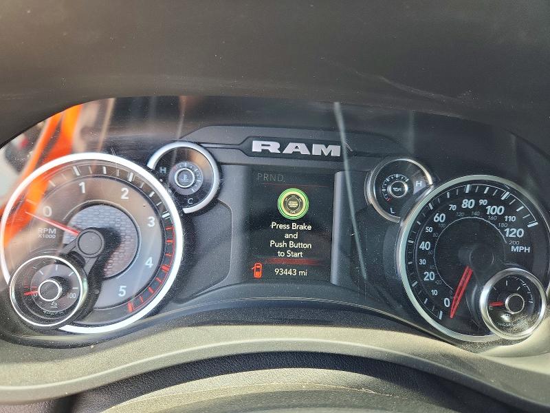 51826016 :رقم المزاد ، 3C6UR5CL8MG545592 vin ، 2021 Ram 2500 مزاد بيع