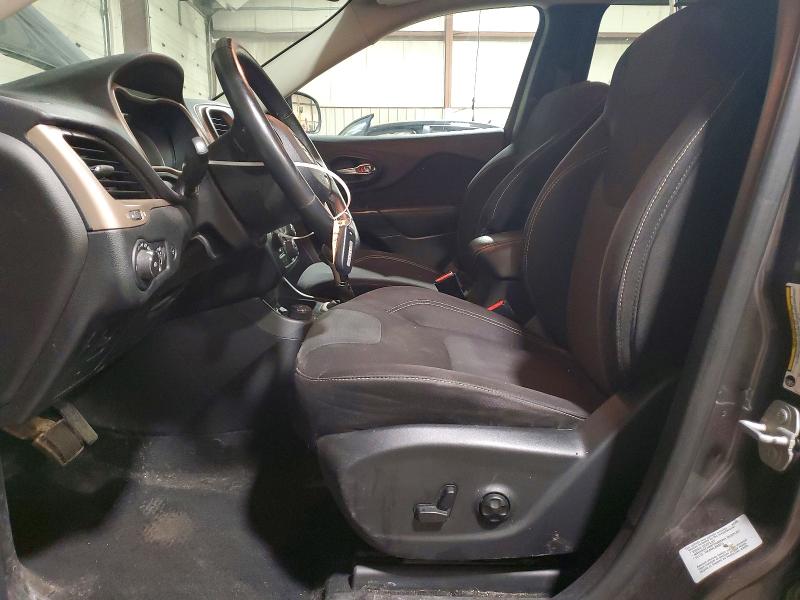 52186896 :رقم المزاد ، 1C4PJMCS8GW102928 vin ، 2016 Jeep Cherokee مزاد بيع