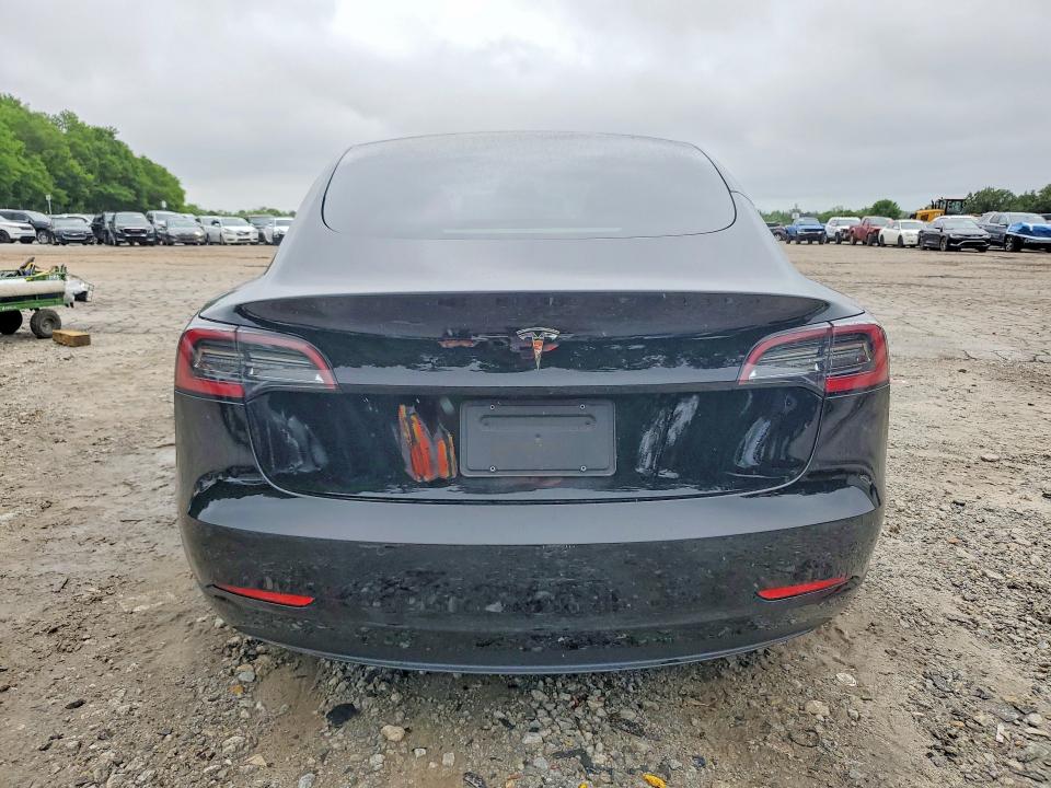 52654696 :رقم المزاد ، 5YJ3E1EA1MF045915 vin ، 2021 Tesla Model 3 مزاد بيع